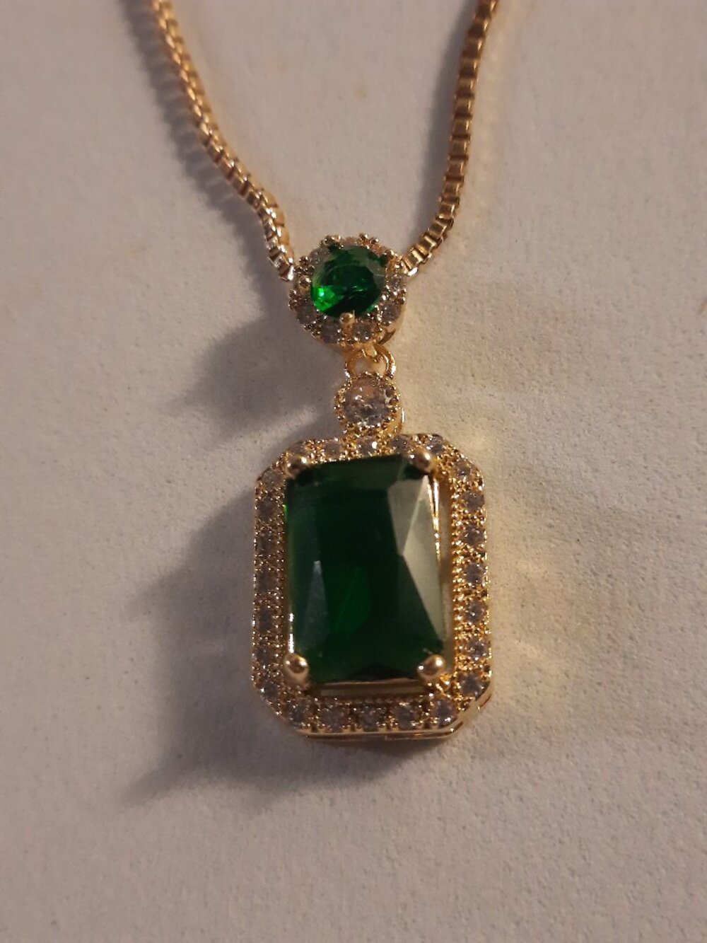 Brand New Real Gold Zirconia Pendant And 18k Gold Plated Chain